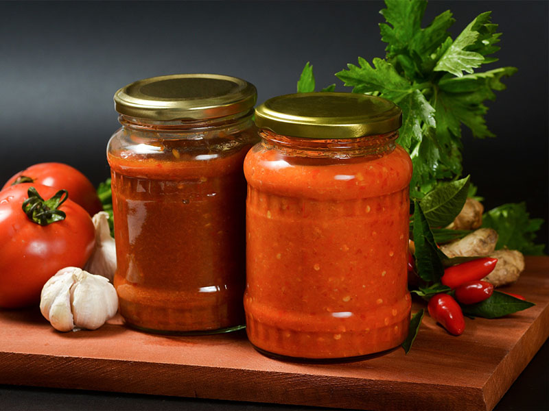 chilisaus maken sweet chili sauce zoete chili saus maken van eigen pepers moestuin